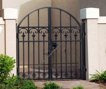 Courtyard Gates, Walk through the courtyard, walk gates, gareden gate courtyard gates image